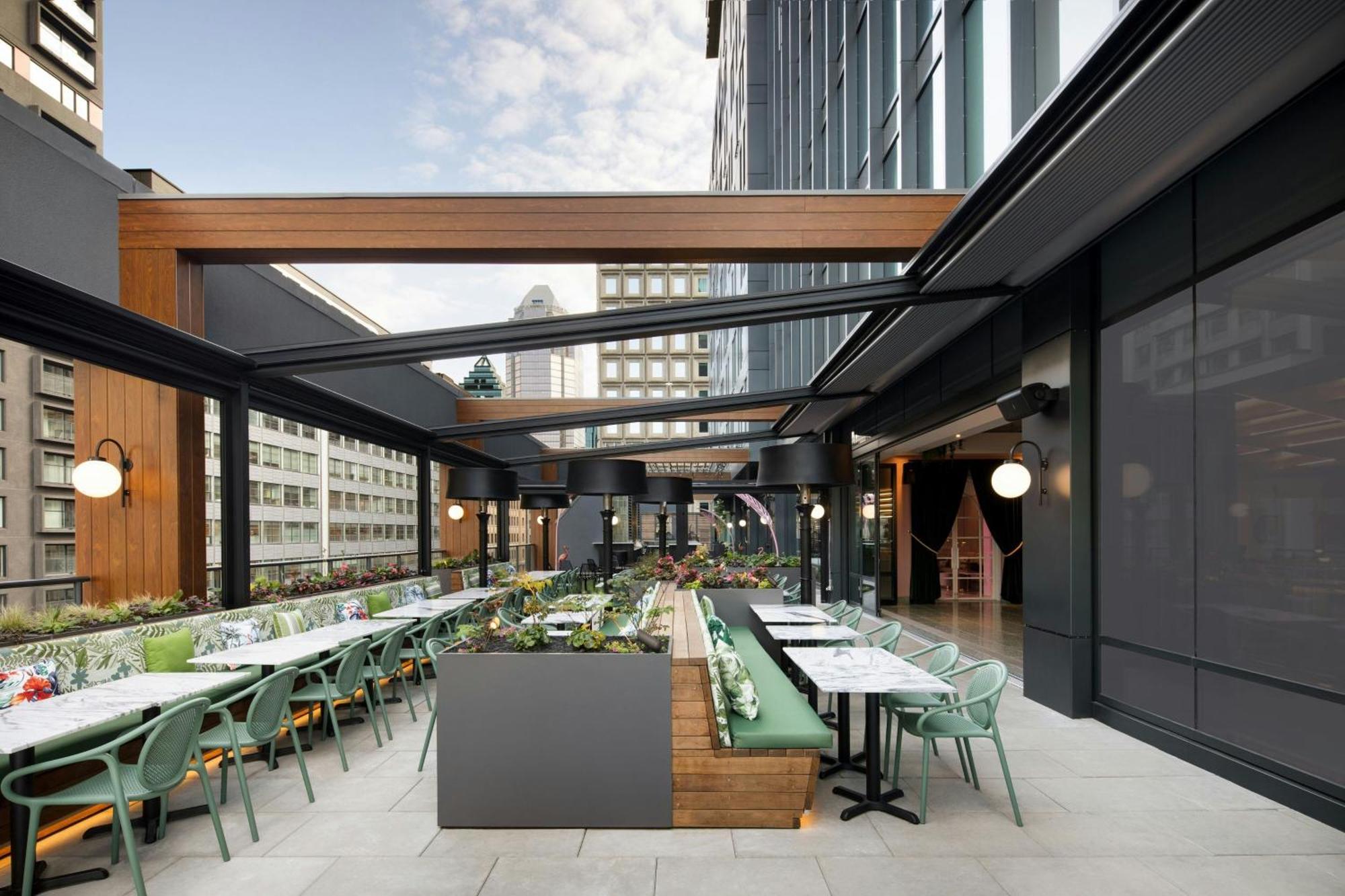 Honeyrose Hotel, Montreal, A Tribute Portfolio Hotel Exteriér fotografie The rooftop bar at The Standard London