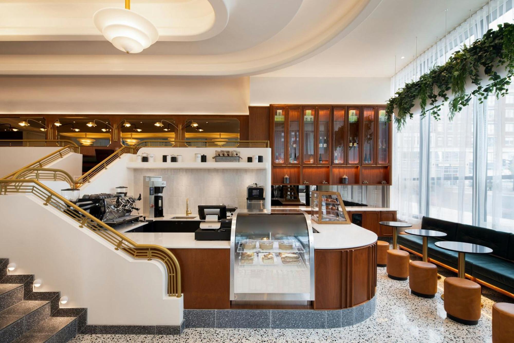 Honeyrose Hotel, Montreal, A Tribute Portfolio Hotel Exteriér fotografie The interior of the 2019-opened Starbucks Reserve Roastery in London